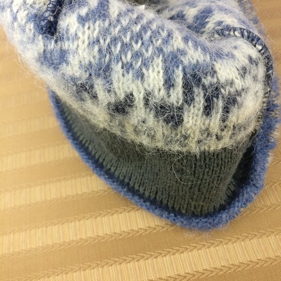 Freyja Blue Fair Isle Icelandic wool 2ply cuffed Beanie toque hat Made in Canada - Picture 4 of 8